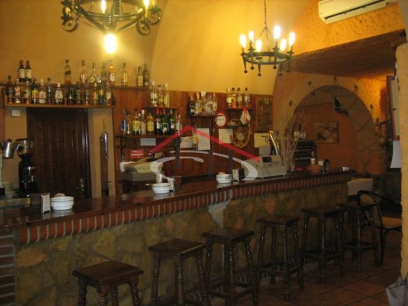 ¡¡ OCASIÓN !!  BODEGA RESTAURANTE EN FUNCIONAMIENTO