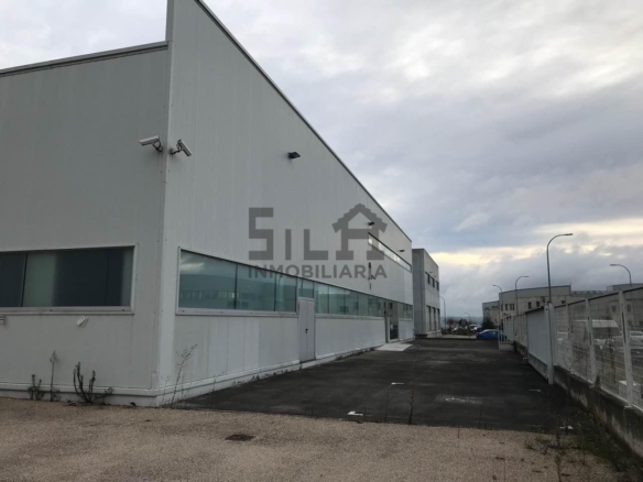 VENTA NAVE EN POLÍGONO PEREIRO