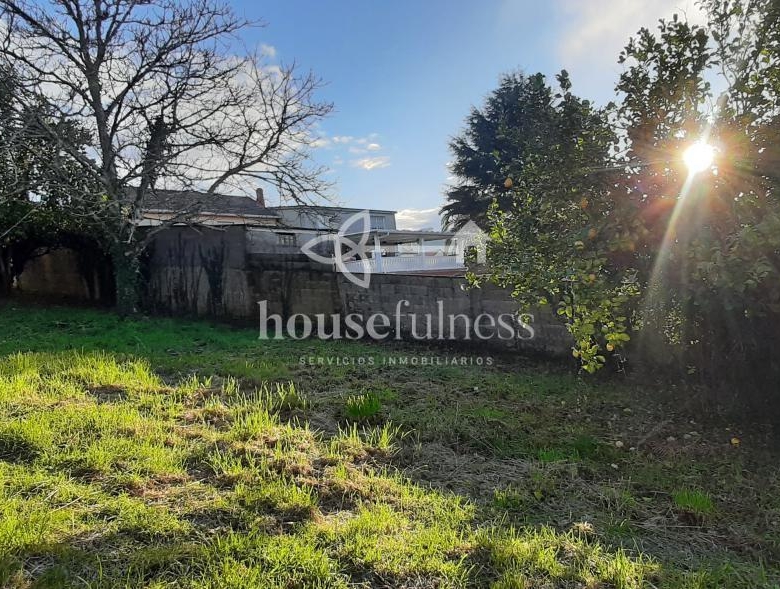 Finca edificable en Laraxe