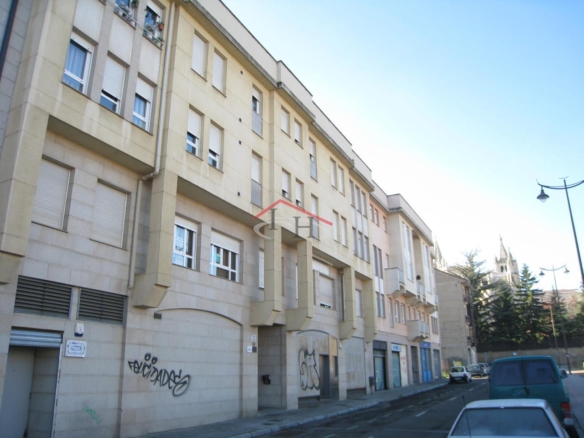 OFICINA ACONDICIONADA EN CALLE TORREJÓN , JUNTO AL APARCAMIENTO DE SAN PEDRO