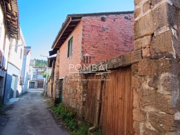 CASA PARA REFORMAR CON PROYECTO DE DEMOLICIÓN