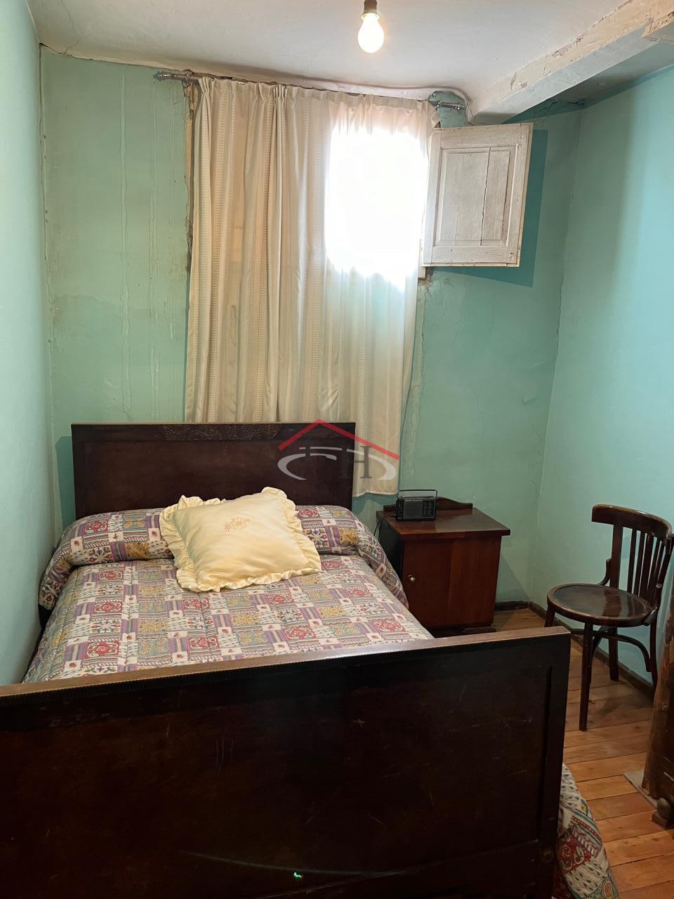 CASA EN CALLE LA RÚA CON MULTIPLES POSIBILIDADES