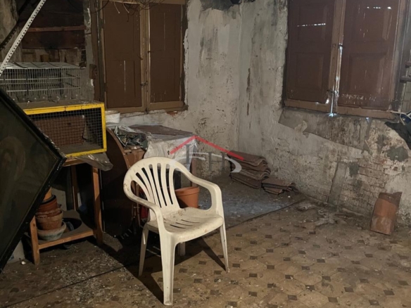 CASA EN CALLE LA RÚA CON MULTIPLES POSIBILIDADES