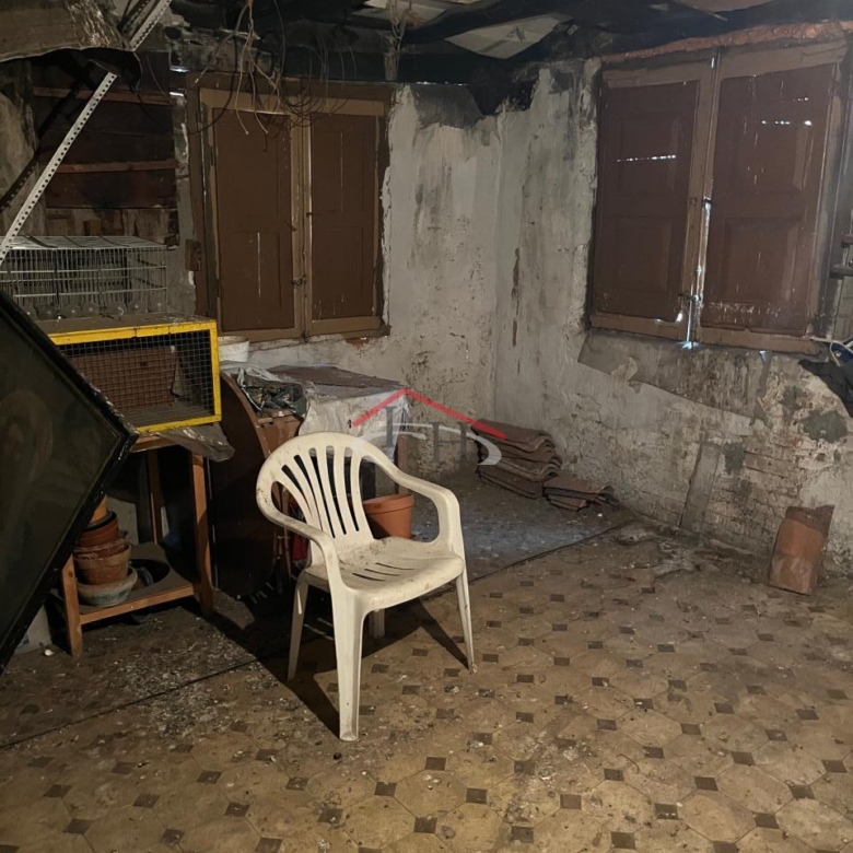 CASA EN CALLE LA RÚA CON MULTIPLES POSIBILIDADES