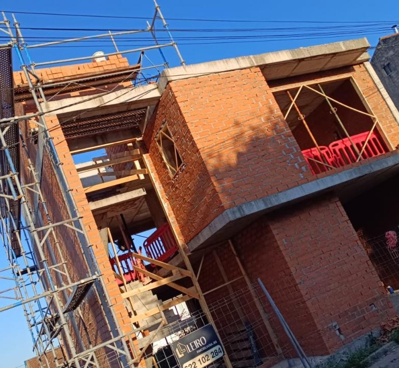CHALET DE DISEÑO EN VILLAGARCÍA