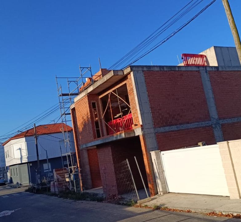 CHALET DE DISEÑO EN VILLAGARCÍA