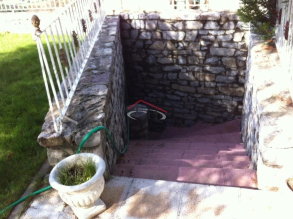 ESPECTACULAR CHALET INDIVIDUAL EN LAS LOMAS CON PISCINA