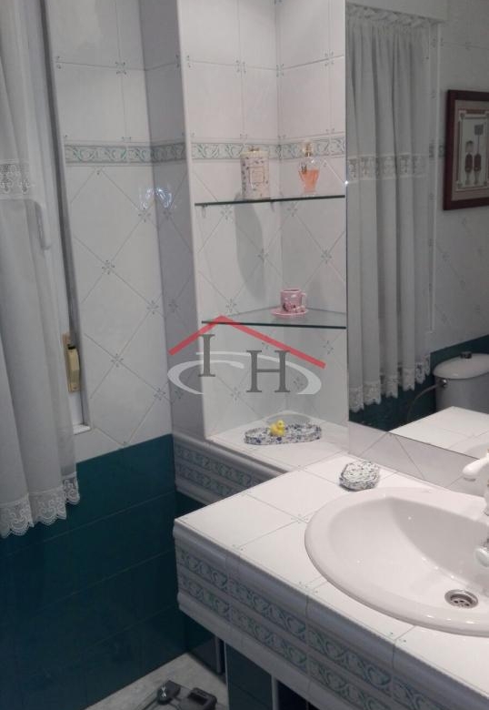 ESPECTACULAR CHALET INDIVIDUAL EN LAS LOMAS CON PISCINA