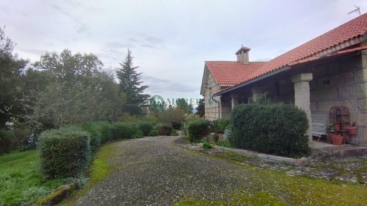 173228088460200039407_173226681127 Casa Rústica de piedra. San Cibrao das Viñas.