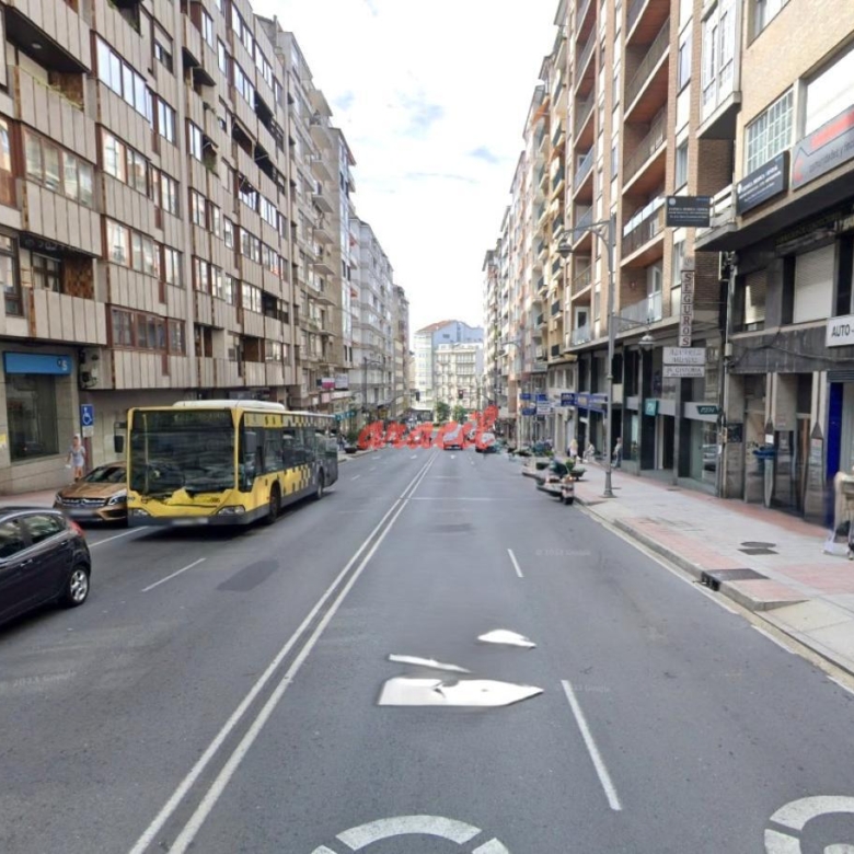 Plaza para coche en Ourense