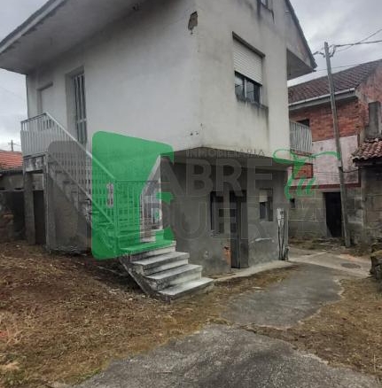 Casa a reformar en A Bola