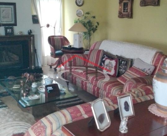 ESPECTACULAR CHALET INDIVIDUAL EN LAS LOMAS CON PISCINA