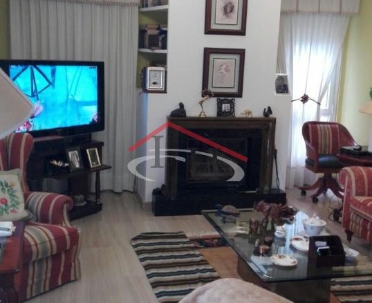 ESPECTACULAR CHALET INDIVIDUAL EN LAS LOMAS CON PISCINA