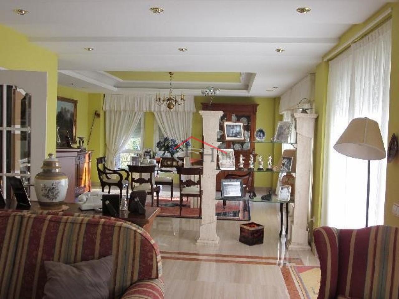 ESPECTACULAR CHALET INDIVIDUAL EN LAS LOMAS CON PISCINA