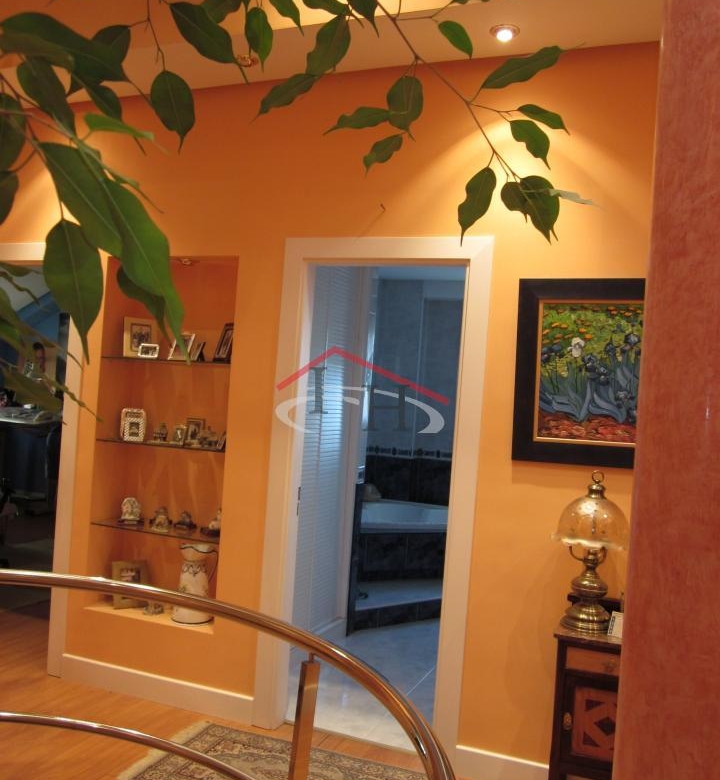 ESPECTACULAR CHALET INDIVIDUAL EN LAS LOMAS CON PISCINA