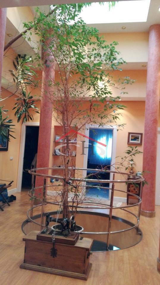 ESPECTACULAR CHALET INDIVIDUAL EN LAS LOMAS CON PISCINA