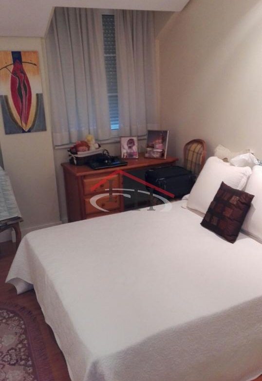ESPECTACULAR CHALET INDIVIDUAL EN LAS LOMAS CON PISCINA