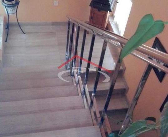 ESPECTACULAR CHALET INDIVIDUAL EN LAS LOMAS CON PISCINA