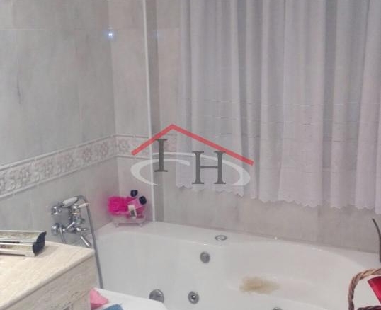 ESPECTACULAR CHALET INDIVIDUAL EN LAS LOMAS CON PISCINA
