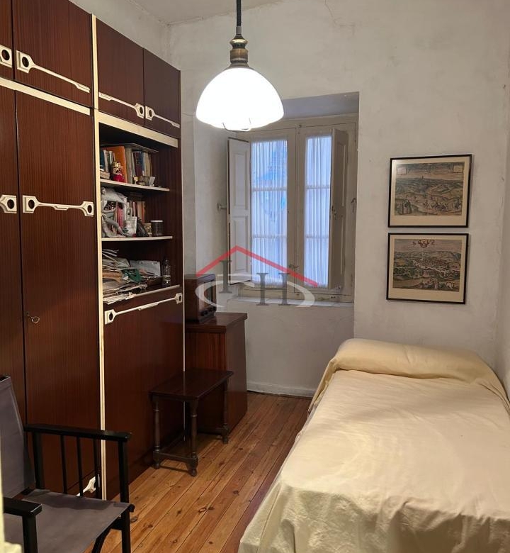 CASA PARA REFORMAR EN CALLE LA RUA
