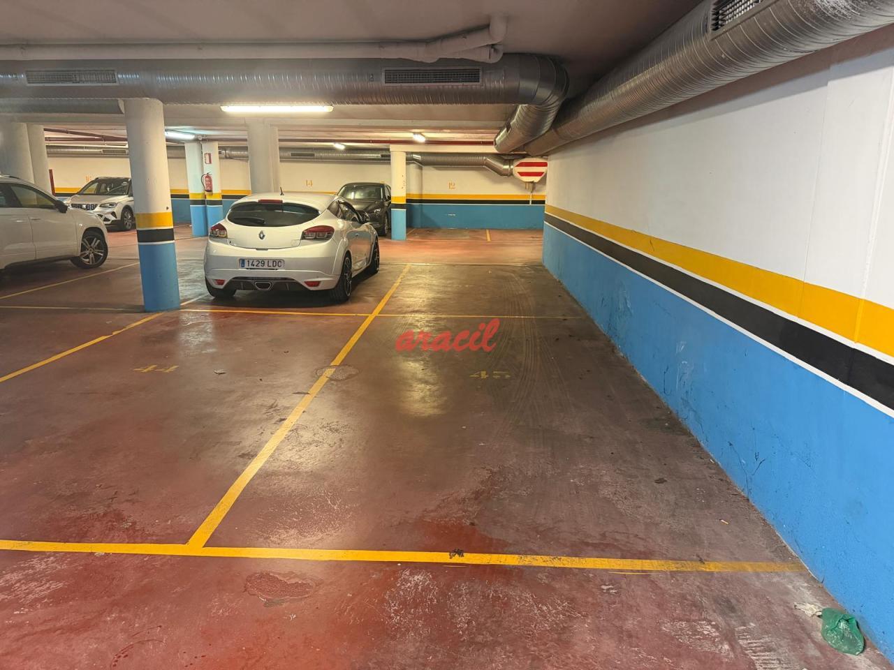 Plaza para coche en Ourense