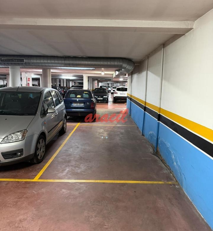 Plaza para coche en Ourense