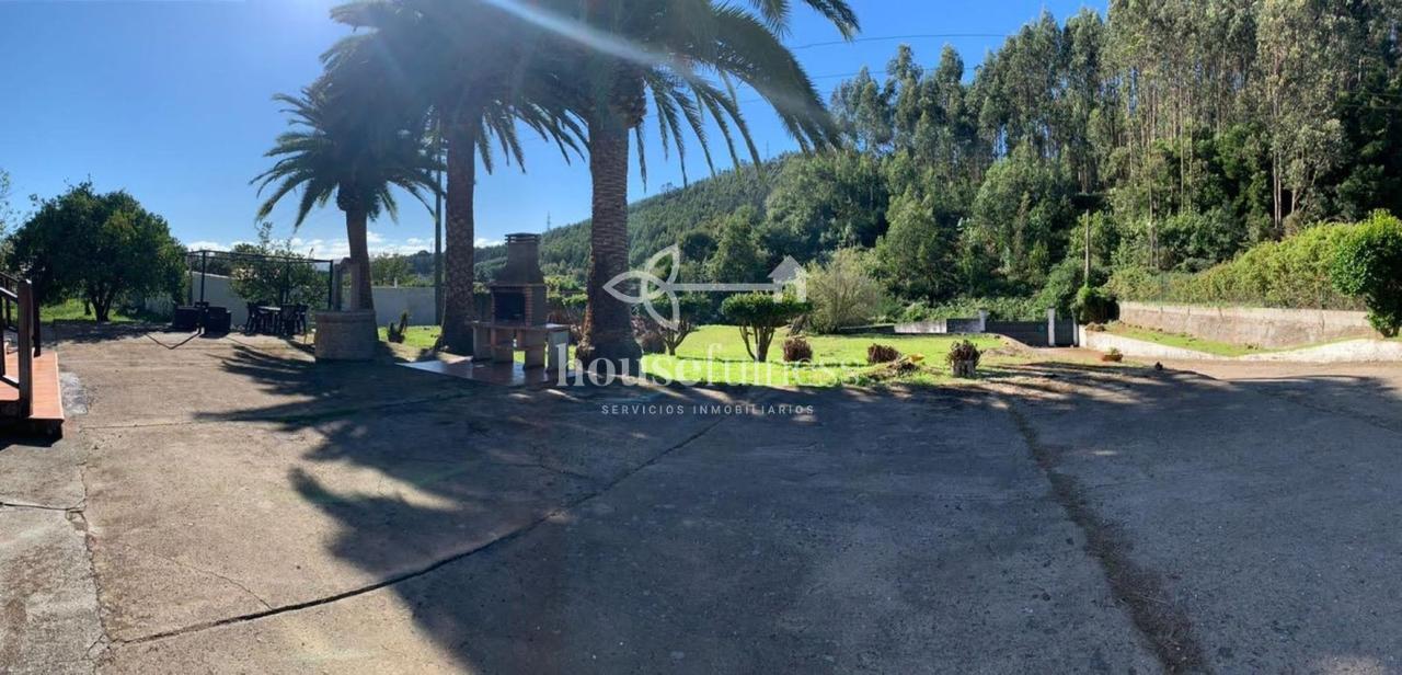 176470134687500043146_174759922699 Increíble chalet con amplia finca en Vilasanche
