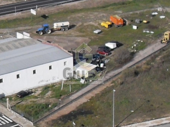 Nave Industrial en Malpartida de Cáceres