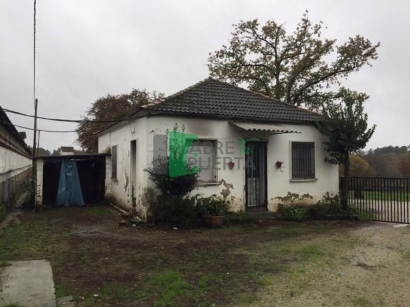 CASA EN PEREIRO DE AGUIAR