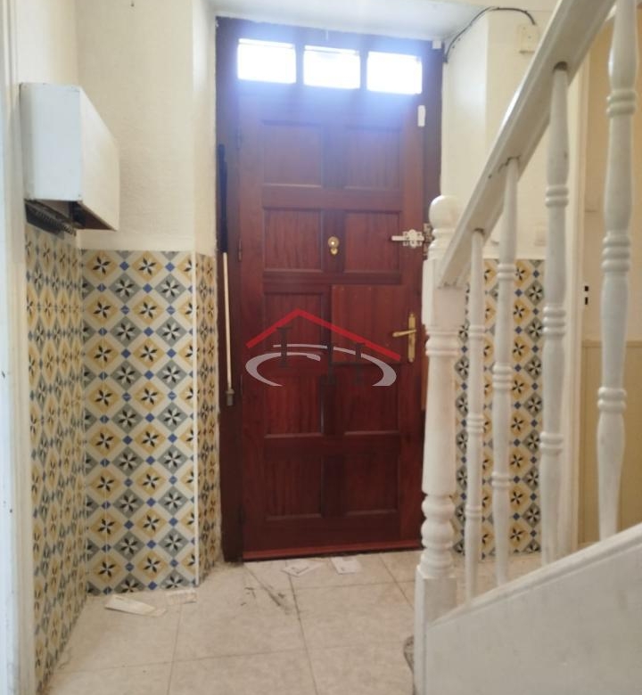 CASA CON PATIO EN PUENTE CASTRO