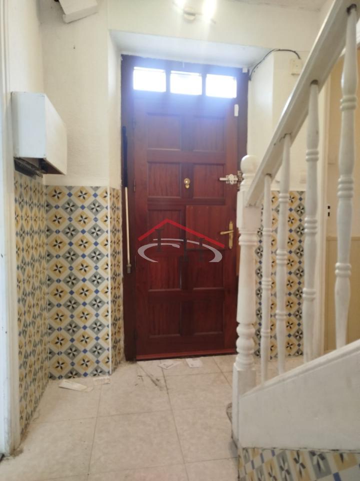 CASA CON PATIO EN PUENTE CASTRO