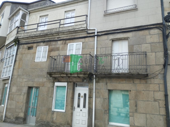 Casa adosada en venta en A Pobra de Trives