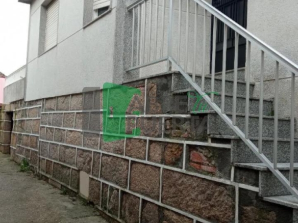 Casa adosada en venta en Nogueira de Ramuín