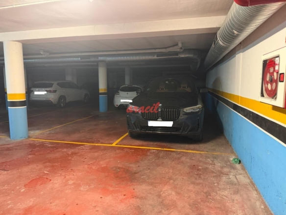 Plaza para coche en Ourense