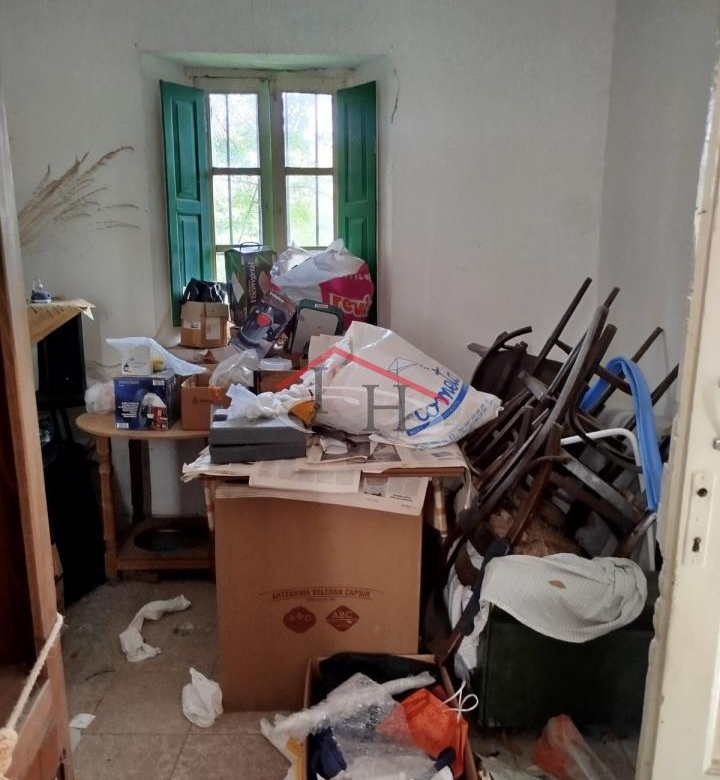 CASA PARA REFORMAR CON TERRENO EN CUADROS