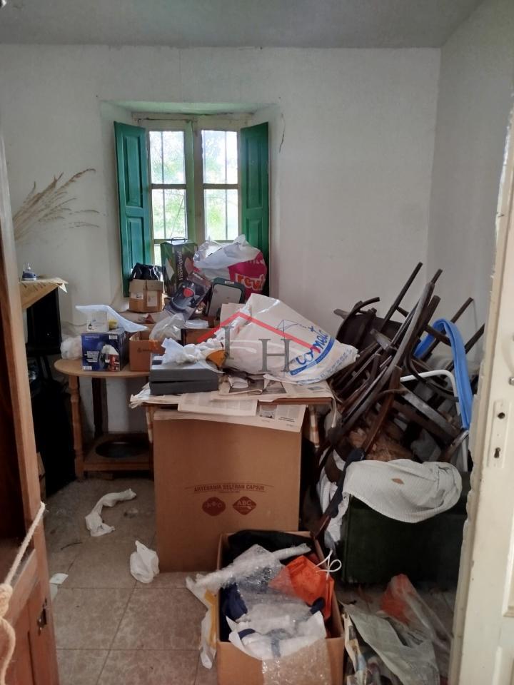 CASA PARA REFORMAR CON TERRENO EN CUADROS