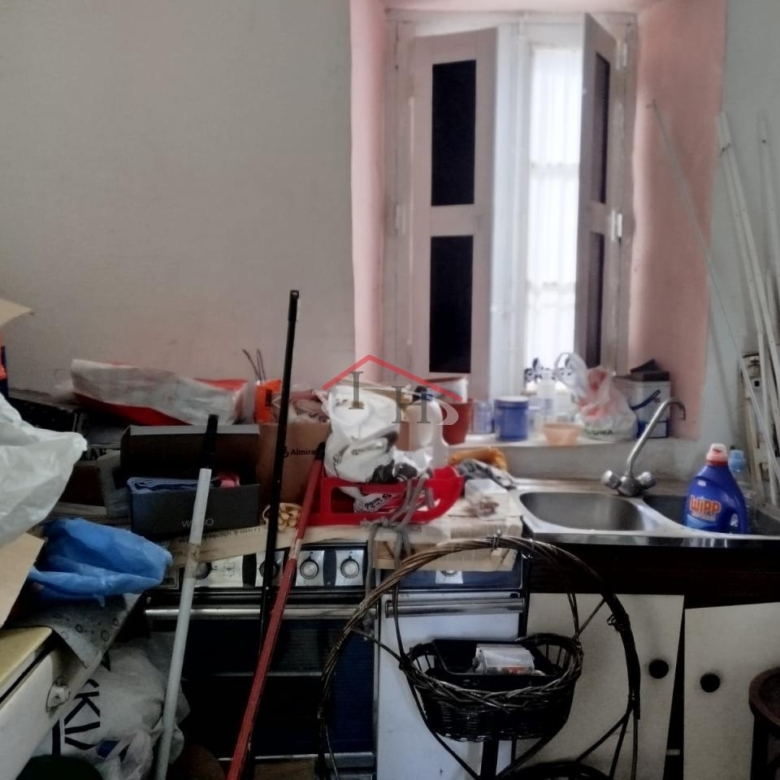 CASA PARA REFORMAR CON TERRENO EN CUADROS