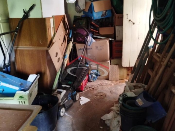 CASA PARA REFORMAR CON TERRENO EN CUADROS