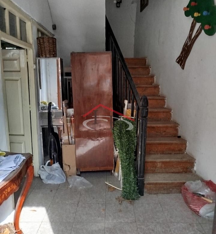 CASA PARA REFORMAR CON TERRENO EN CUADROS
