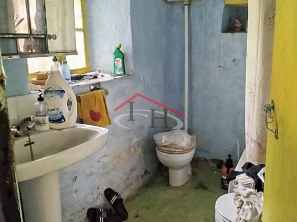 CASA PARA REFORMAR CON TERRENO EN CUADROS