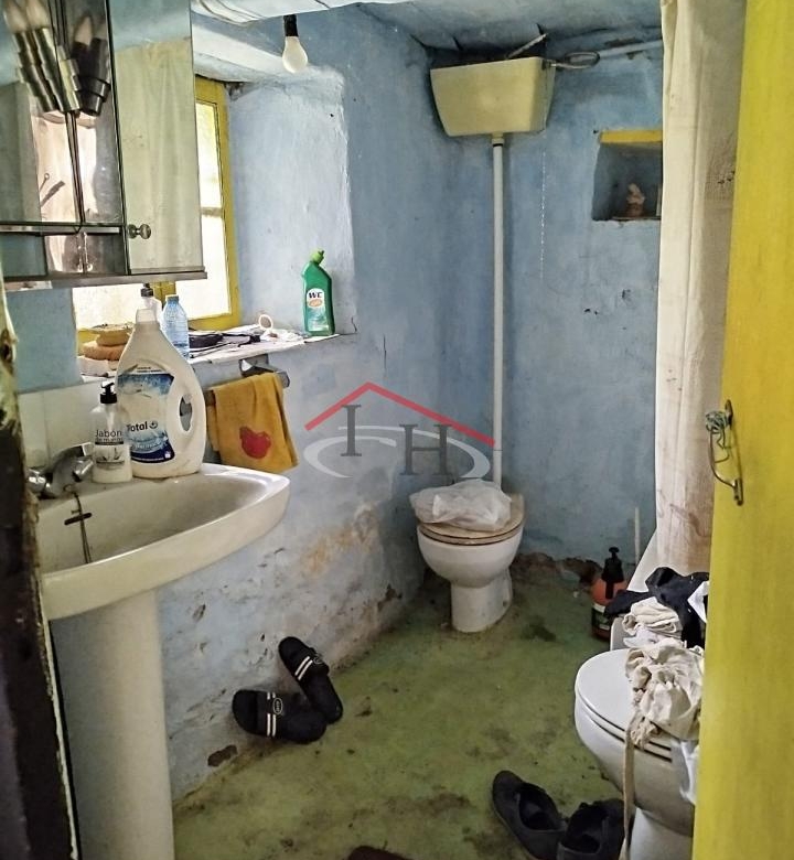 CASA PARA REFORMAR CON TERRENO EN CUADROS