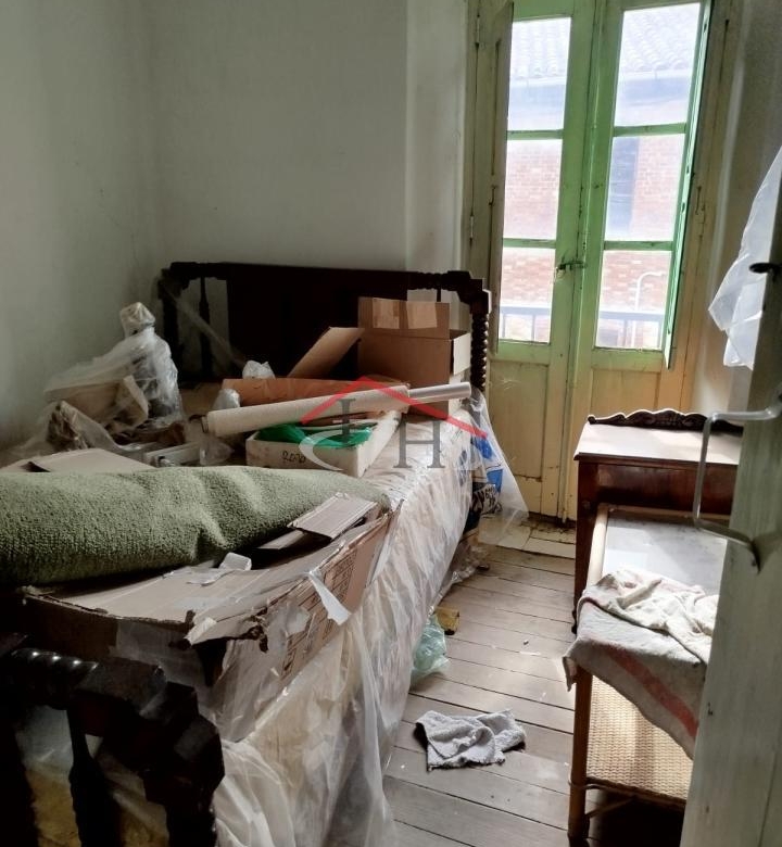 CASA PARA REFORMAR CON TERRENO EN CUADROS