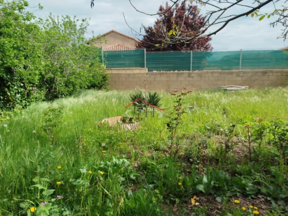 CASA PARA REFORMAR CON TERRENO EN CUADROS