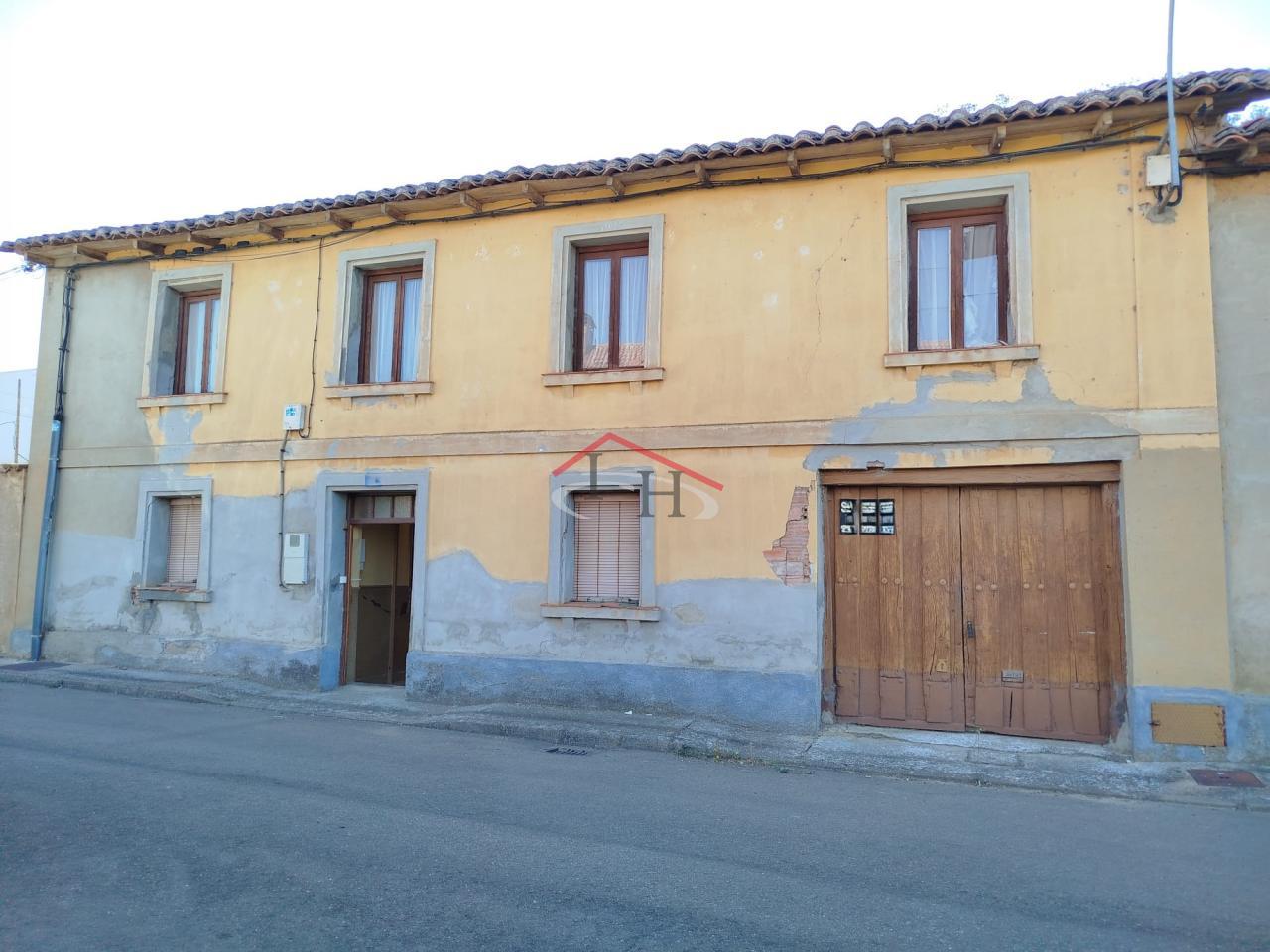 177875891670800042453_175767685411 CASA PARA REFORMAR EN VALDELAFUENTE