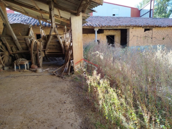 CASA PARA REFORMAR EN VALDELAFUENTE