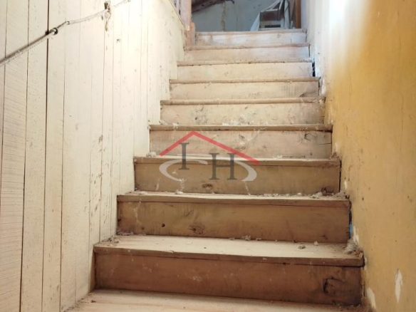 CASA PARA REFORMAR EN VALDELAFUENTE