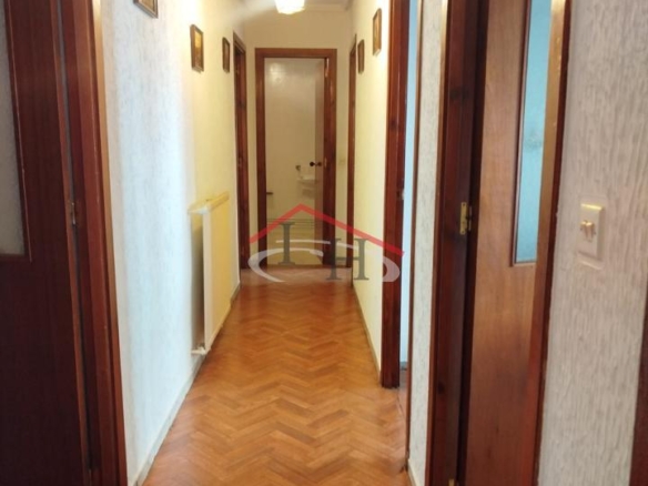 PISO EN ZONA TRANQUILA DEL CASCO HISTÓRICO CON LOCAL-GARAJE PRIVADO (17M2)