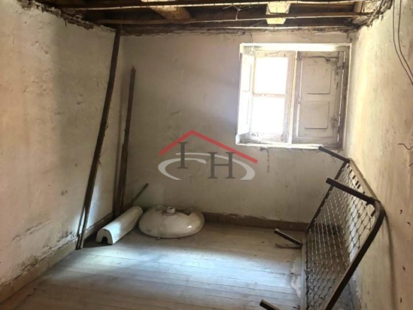 CASA PARA REFORMAR EN EL BARRIO HÚMEDO