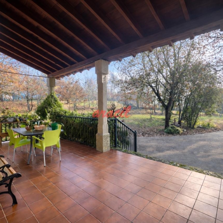Chalet en AMOEIRO