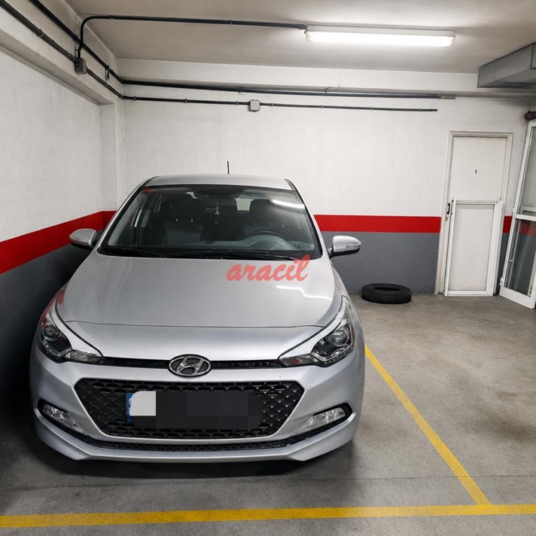 Plaza para coche en Ourense